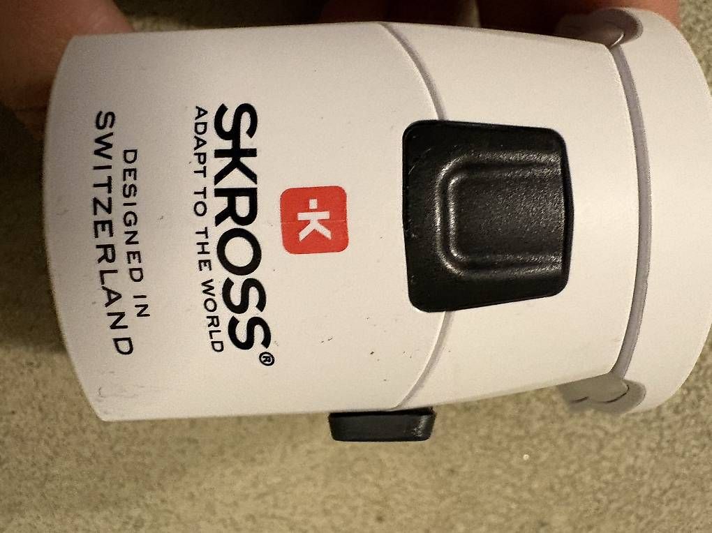 SKROSS Laufwerke & Adapter: Skross Reiseadapter – Gebraucht aus Gossau ZH von Mad73040 1