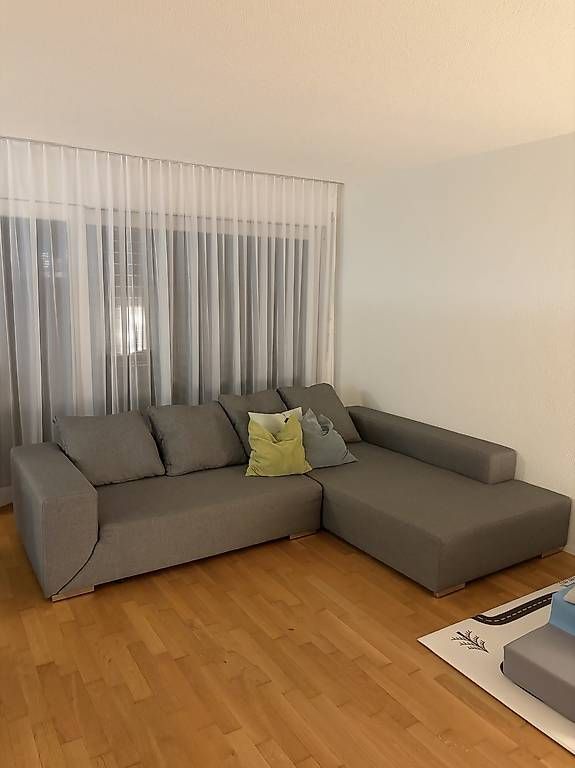Divani: Gepflegtes graues Ecksofa – Usato da Winterthur venduto da Ineda 1