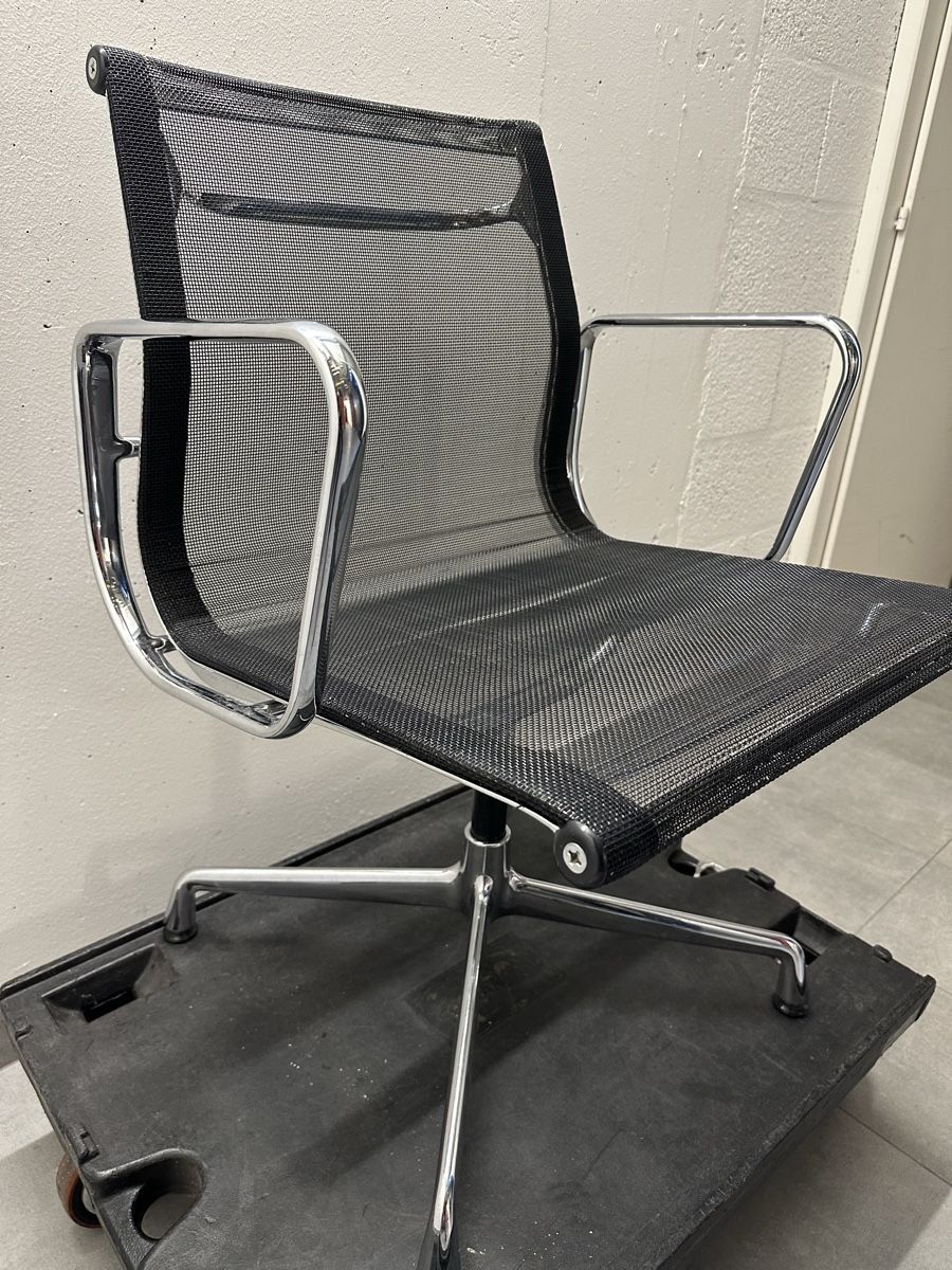 Eames Sedie: Vitra – Usato da Versoix venduto da shahrokh_tabrizi 2