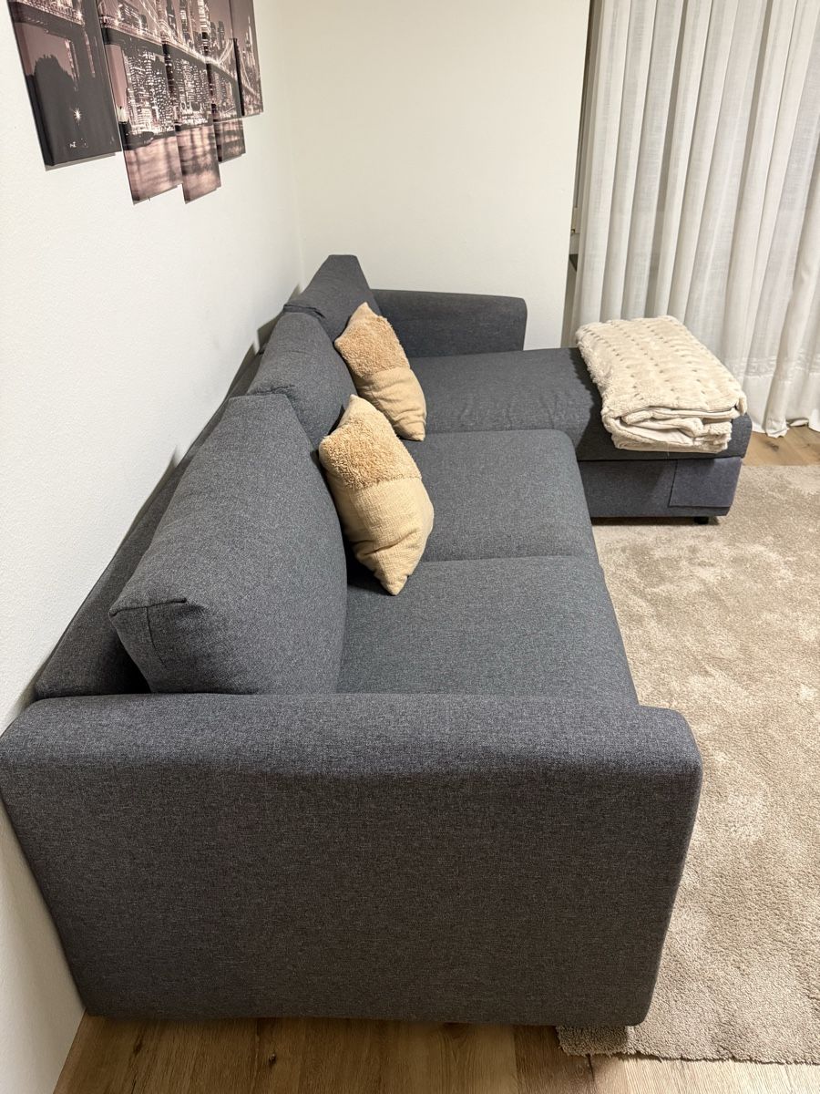 Ikea Divani: Grey Sleeper Sofa with Chaise Lounge - Like New! – Usato da Basel venduto da raf_28z2 3