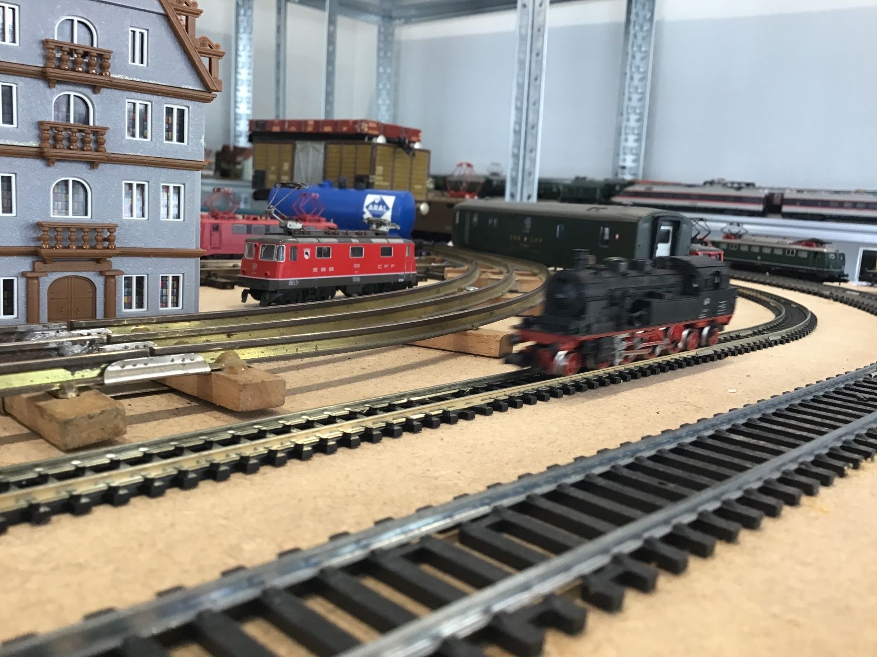 Arnold Modellini di ferrovie: ARNOLD N Dampflokomotive BR 78 211 – Usato da Männedorf venduto da Modell-Spezialisten 2