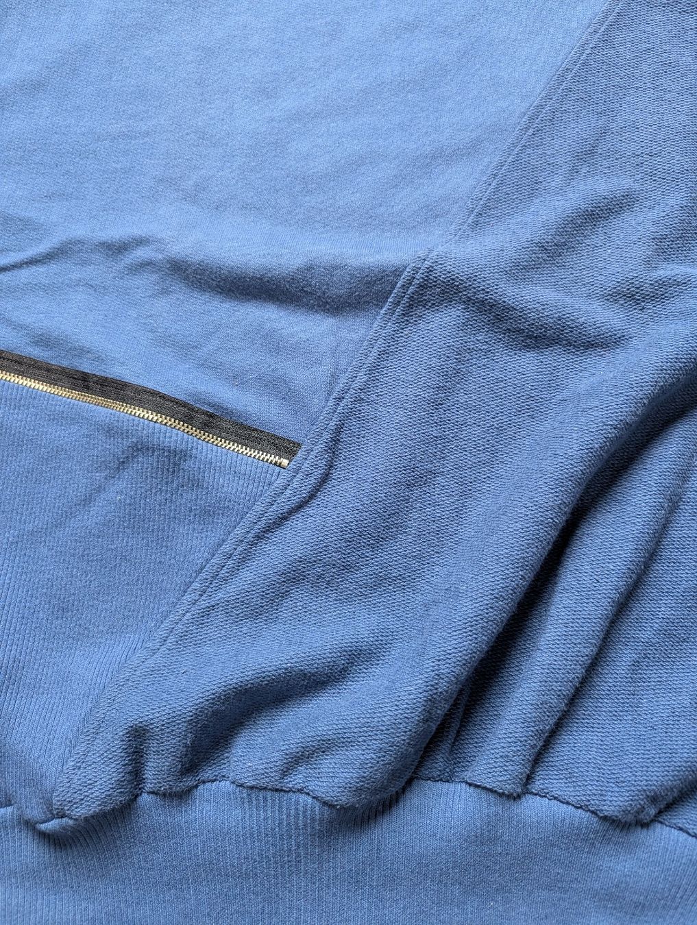 Maglioni & Felpe: Vintage pullover mit zip blue size L-XL – Usato da Lausanne venduto da GTX223807VTG 2