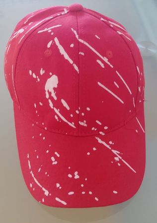 Cap rot weiss