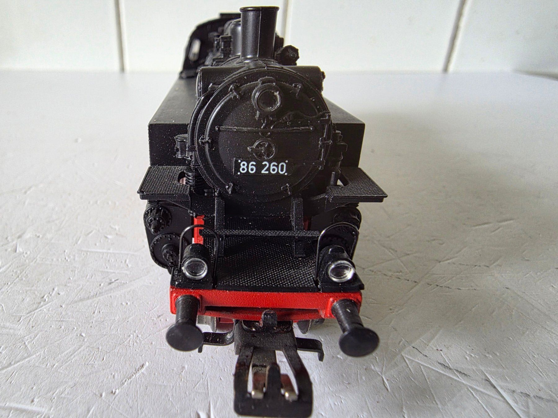 Märklin Modellini di ferrovie: Tenderlok DB, BR 86, Lok-Nr. 86 260 – Usato da Seuzach venduto da Loeckeli01 4