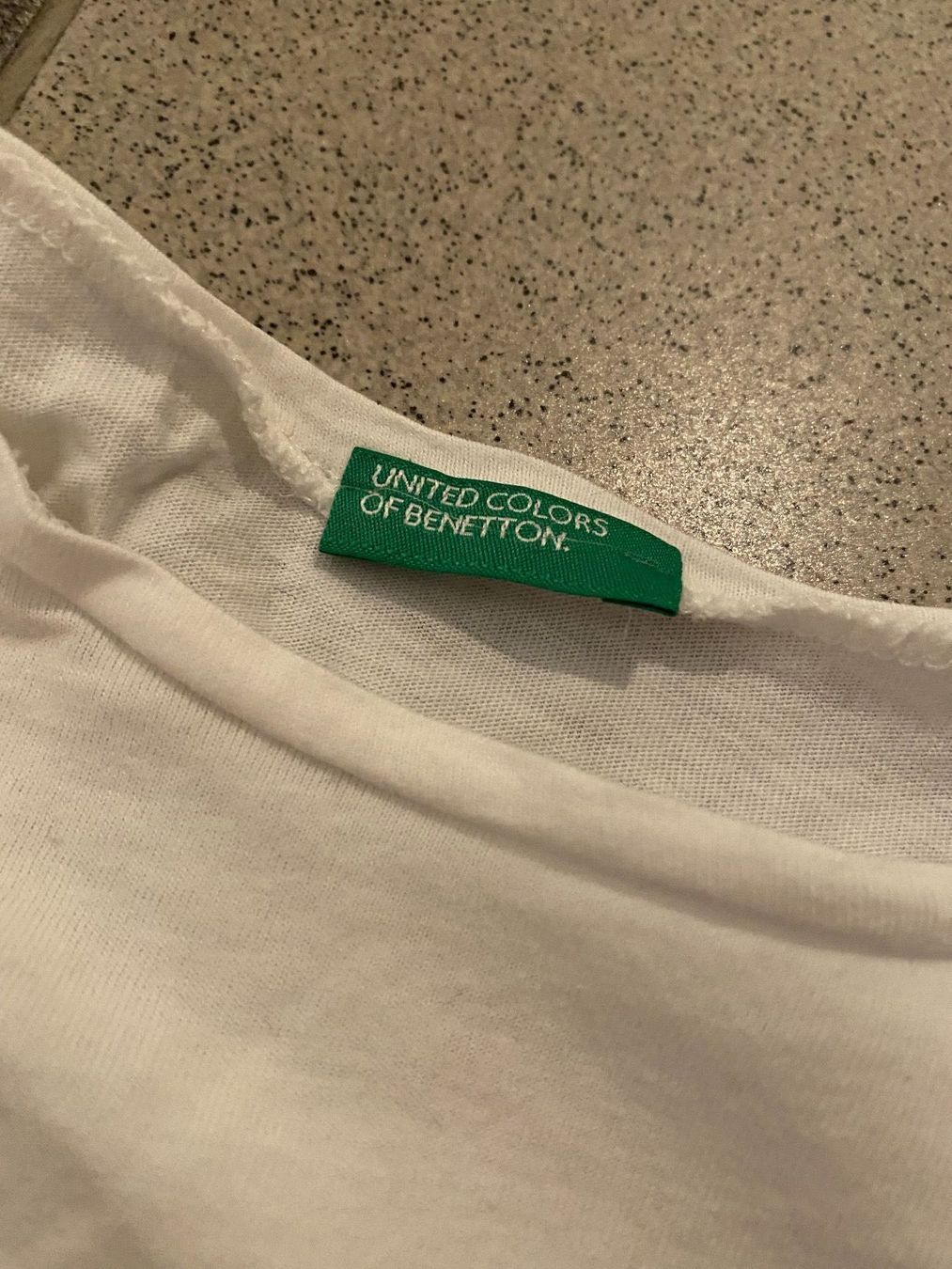 Benetton Camicette, T-shirt & Top: T-Shirt von Benetton – Usato da Wohlen b. Bern venduto da Beppe99 2