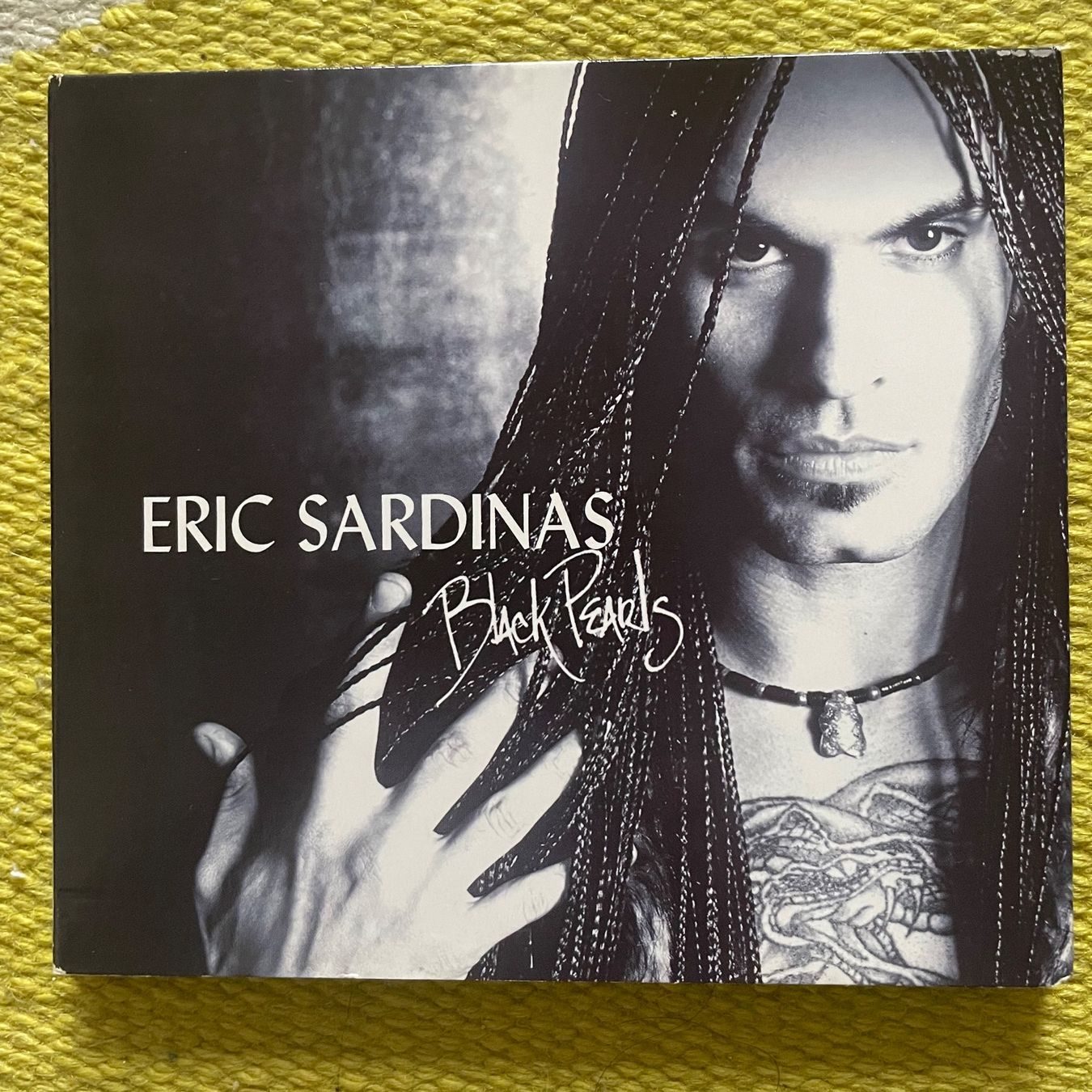 CDs: ERIC SARDINAS-BLACK PEARLS (DIGIPACK) – Gebraucht aus Rorschacherberg von CD-Roli