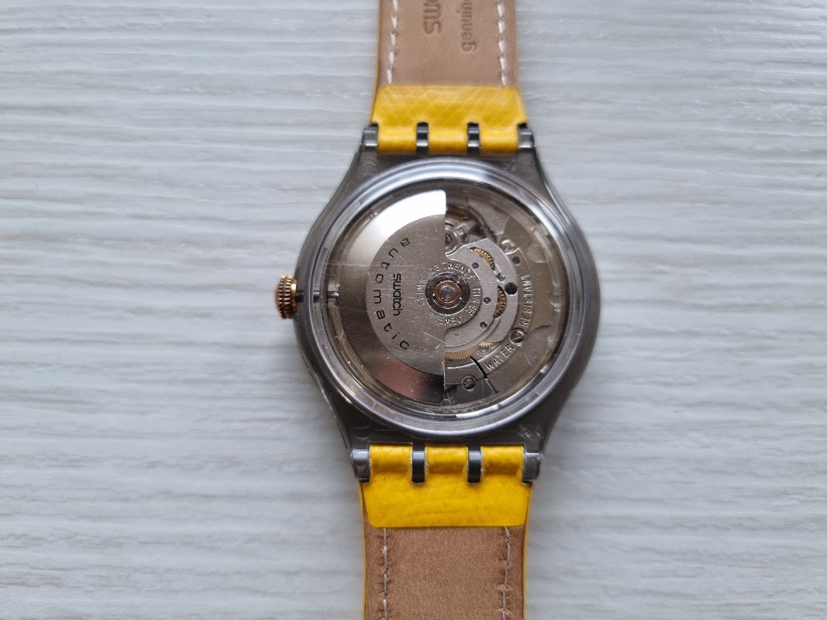 Swatch Orologi: Swatch Automatique jaune vive, excellent état – Usato da Vésenaz venduto da labonnevente83 5