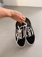 Schwarze Vans-Schuhe