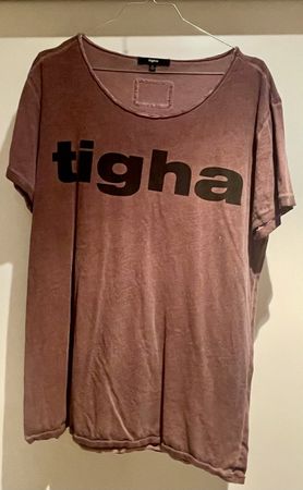 Tigha Logo T-Shirt rot/braun (Gr. L)