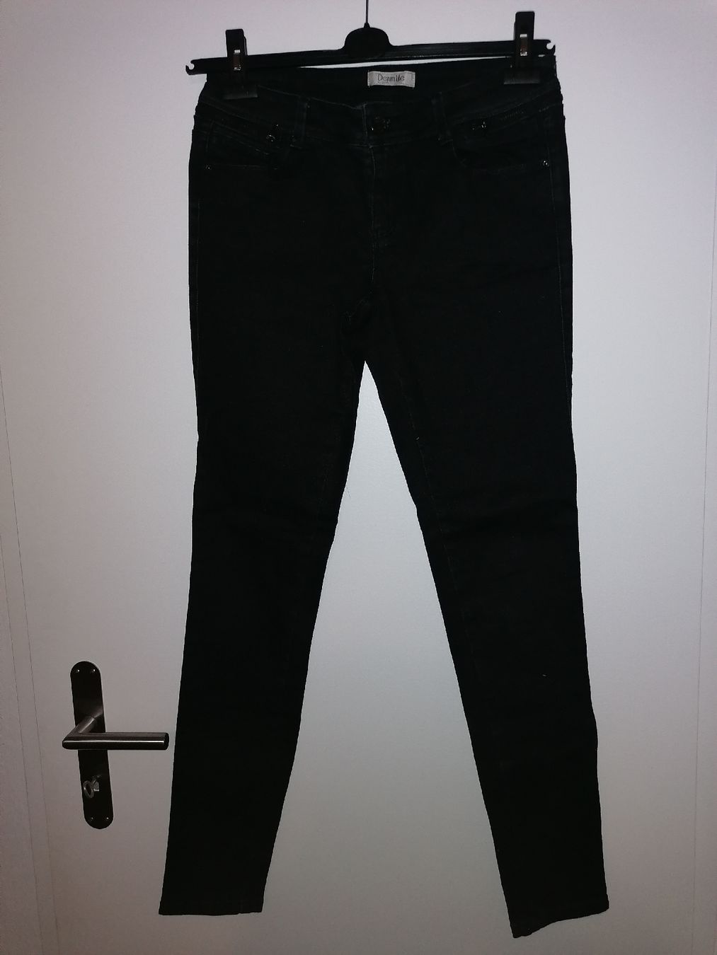 Jeans: Schwarze Jeans – Usato da Dübendorf venduto da an_nk8z