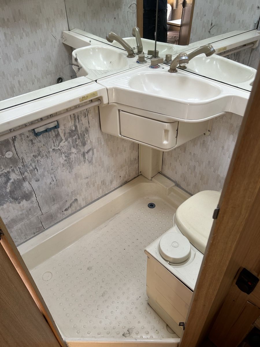 Fiat Veicoli da campeggio: Fiat Ducato Wohnmobil/Camper – Usato da Dürrenäsch venduto da MaKe3 9