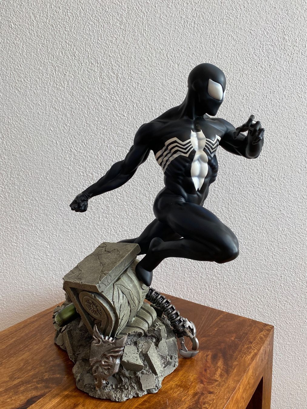 Marvel Statuette: Sideshow Marvel - Spider-Man - Back in Black Statue – Usato da Rotkreuz venduto da Mr.TeaLeaf
