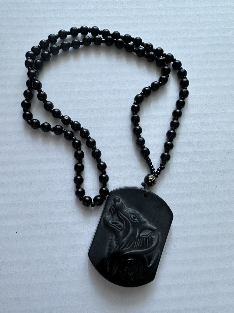 Colliers: Kette Wolf Vulkanglas 60cm – D'occasion à Bern par Ruhrallee 1