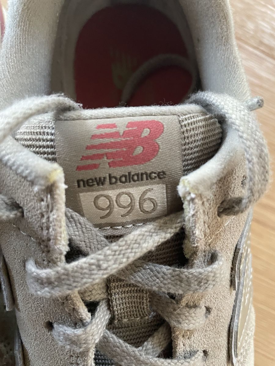 New Balance Scarpe da donna: New Balance 996, olivfarben, Grösse 40 – Usato da Hausen AG venduto da Future4me 2