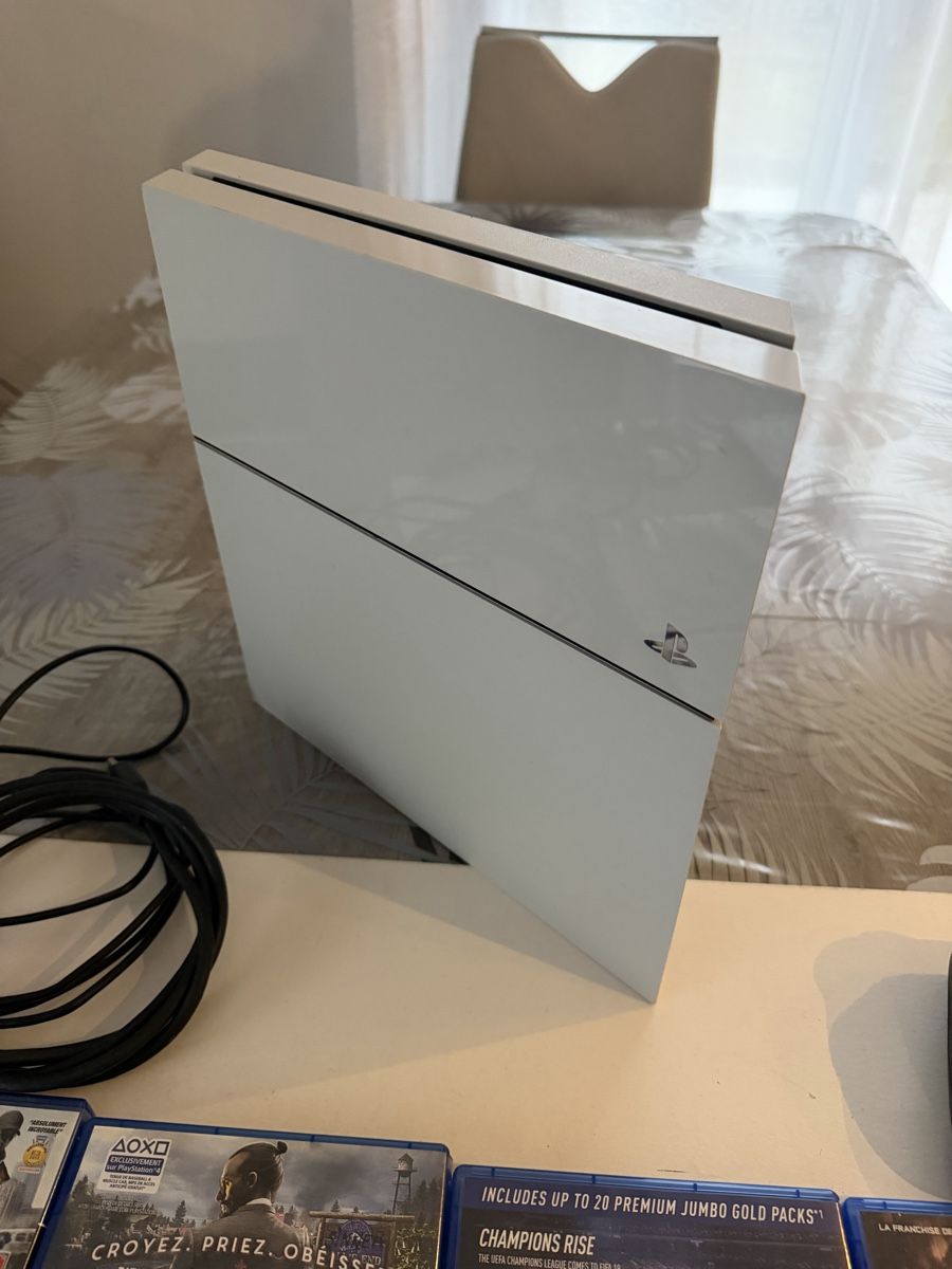 Sony Console: PlayStation 4 White + Manette + 17 Jeux – Usato da Genève venduto da sho_67qj 5