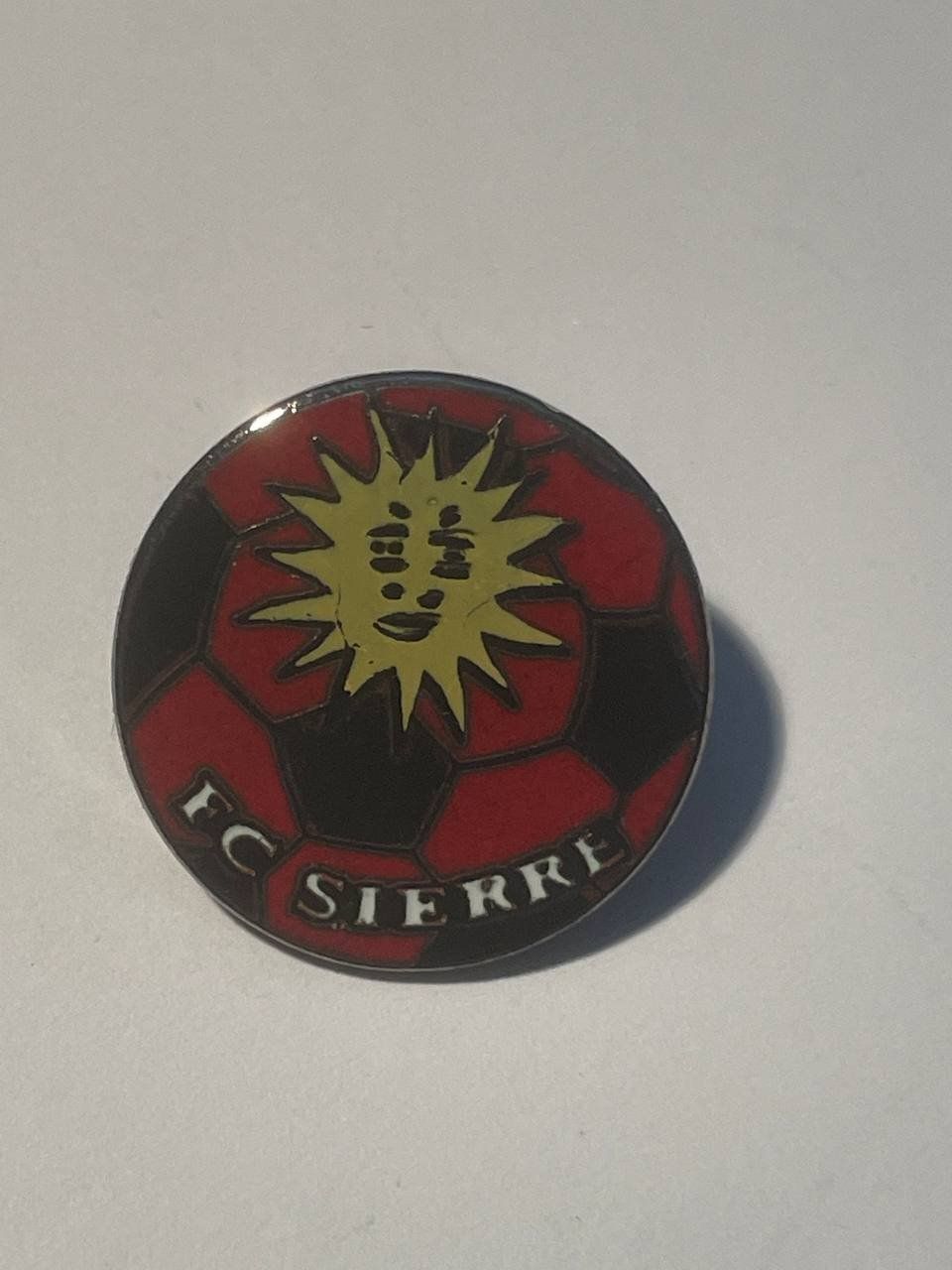 Plaketten & Abzeichen: 68. Pin - FC Sierre – Gebraucht aus Luzern von Irek 1
