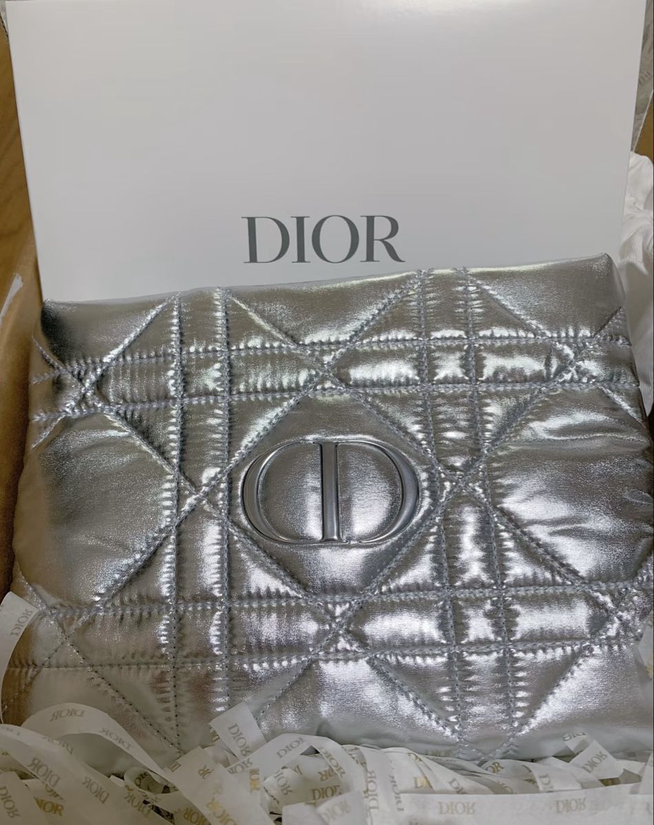Taschen für Damen: Dior Clutch Tasche silber (Edition  – Neu und originalverpackt aus Chur von Madeys 5