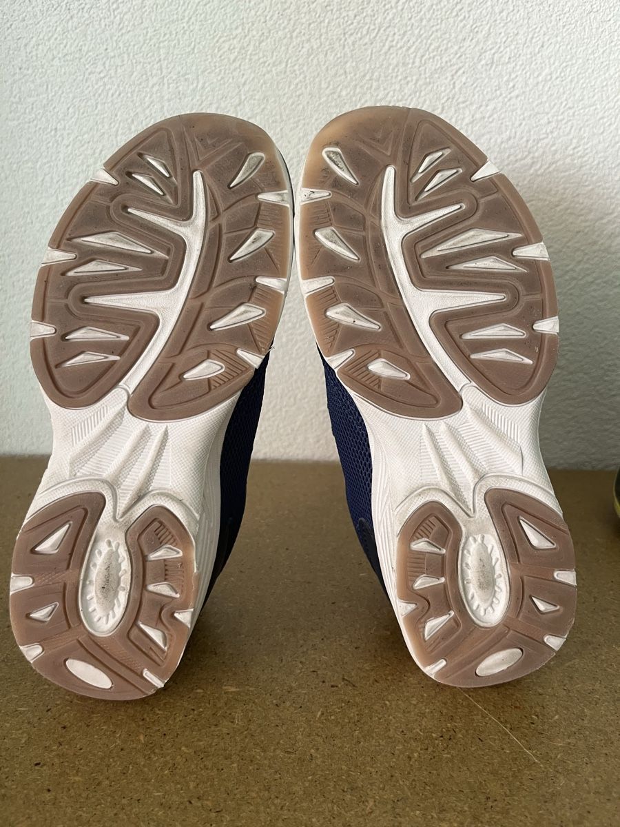 Scarpe per ragazzi: 3 Paar Kinderschuhe Gr.34 – Usato da Bülach venduto da Papagei7 2
