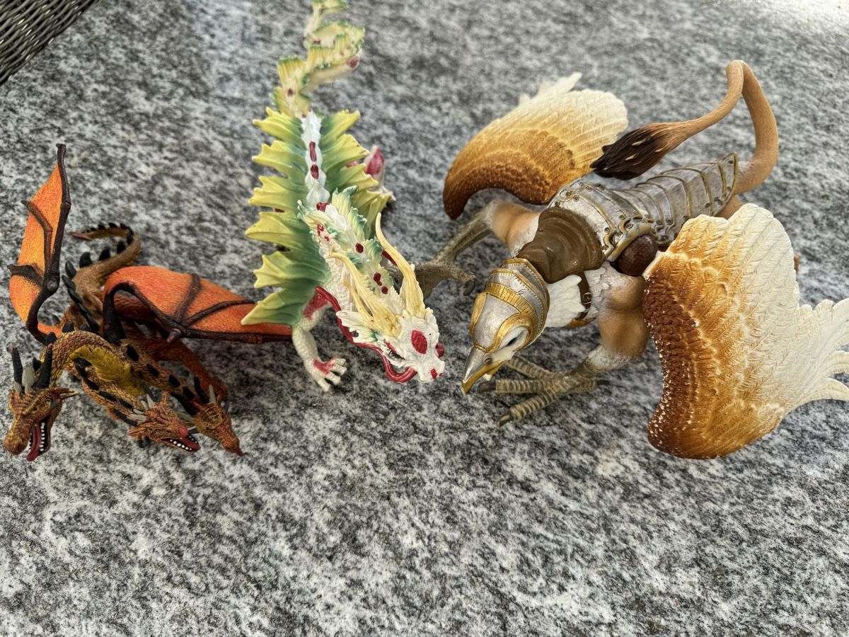 Giocattoli: Drachen Spielzeug 3 Stück – Usato da Hirzel venduto da Marmar88