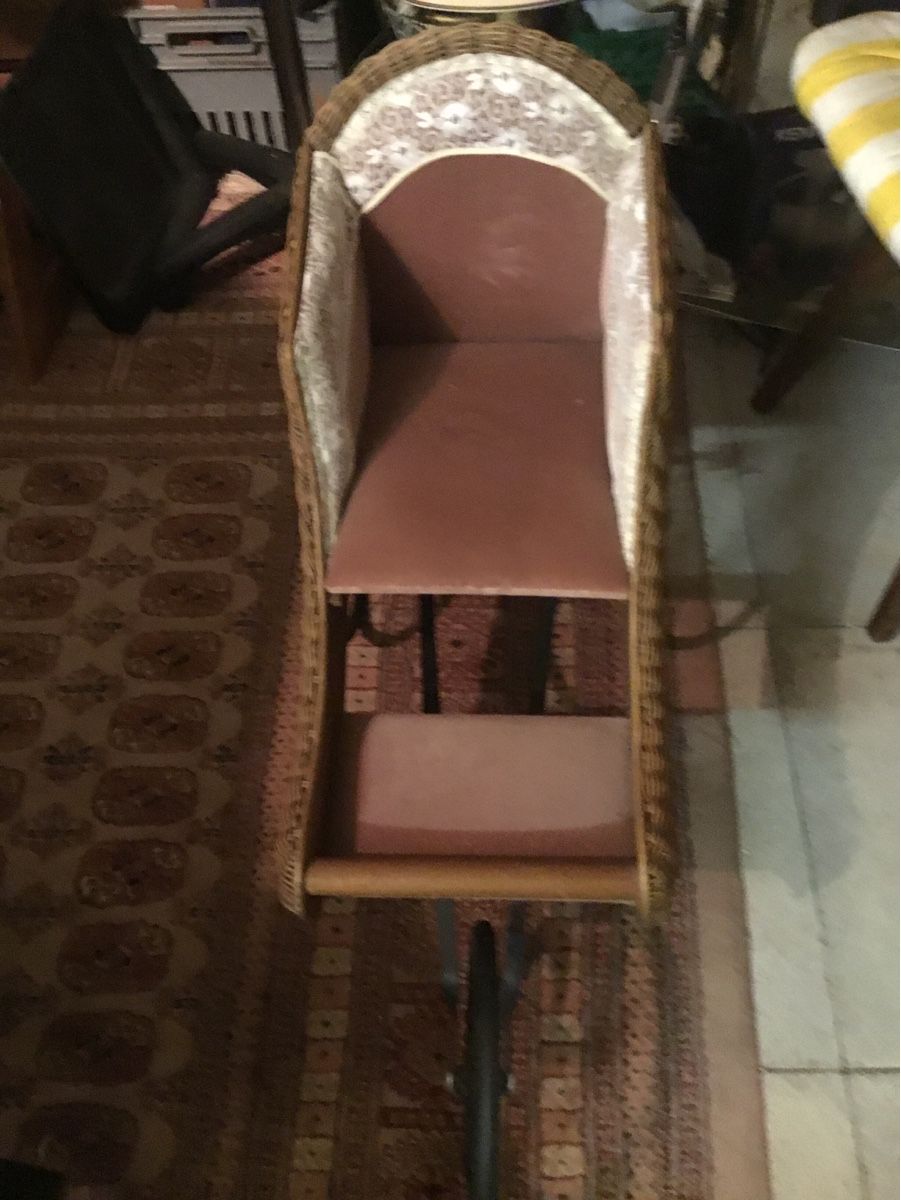 Puppenwagen: Antiker Puppenwagen  – Gebraucht aus Schlieren von Jeajet 3