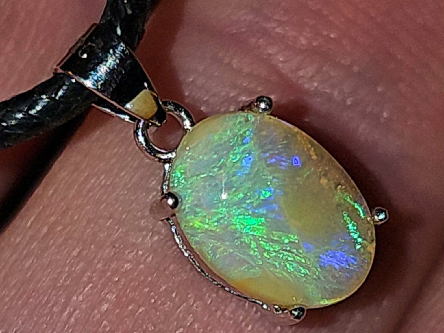 Pietre preziose: Silber-Anhänger mit natürlichem Australischem Pipe-Opal – Nuovo e nell'imballaggio originale da Uerkheim venduto da Winwinner 4
