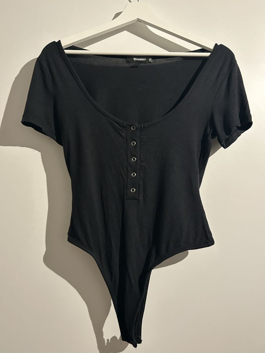 Top: Body – Usato da Pratteln venduto da sheila.sutter