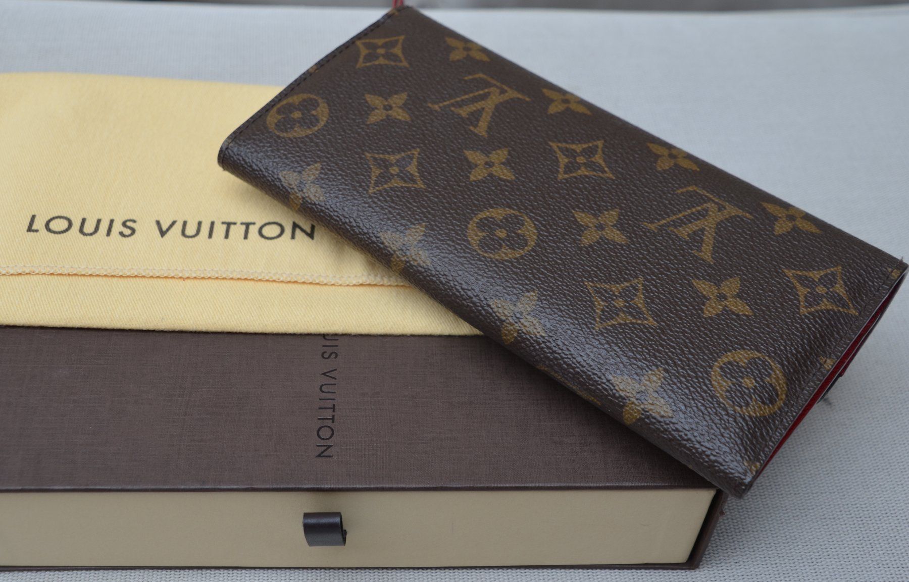 Louis Vuitton Portamonete: Louis Vuitton Emilie Portefeuille Wallet – Usato da Collonges venduto da arashee 6
