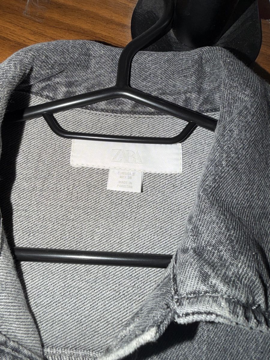 Zara Chemises: Zara Hemd Grau S – D'occasion à Langenthal par N4900 1
