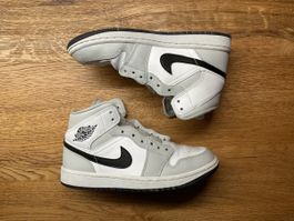 Nike Jordan 1 Weiss, Grau