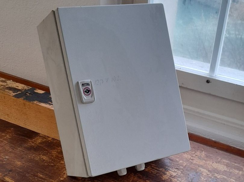 Dispositivi a energia solare: 12V Solaranlage – Usato da Mühleberg venduto da Gleis17 1