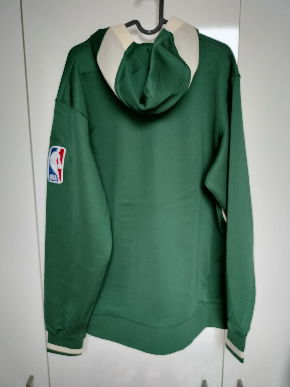 Nike Maglioni & Felpe: NBA Milwaukee Bucks Thermaflex – Nuovo e nell'imballaggio originale da Bern venduto da SportsMemos 2