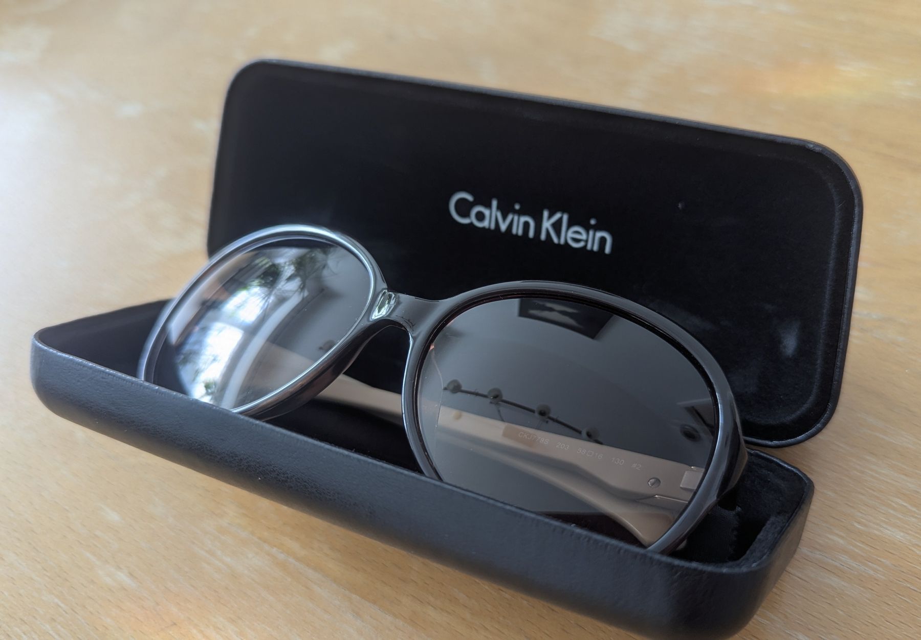 Calvin Klein Occhiali & Lenti: Calvin Klein Sonnenbrille  – Usato da Zürich venduto da Stonejewelry 1