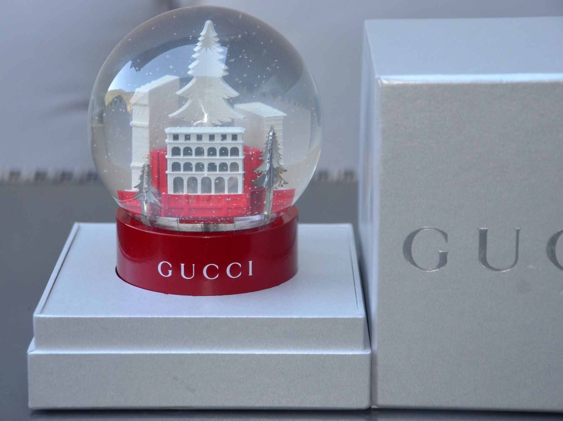 Alle Dekorationen: Gucci Glaskugel / Boule de verre – Gebraucht aus Collonges von Allegree 5