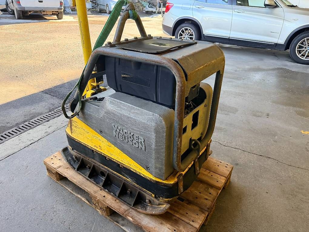 Tutte le macchine: Wacker Neuson DPU 6555He Vibroplatte – Usato da Baar venduto da Fahrzeug-Technik-neu 2
