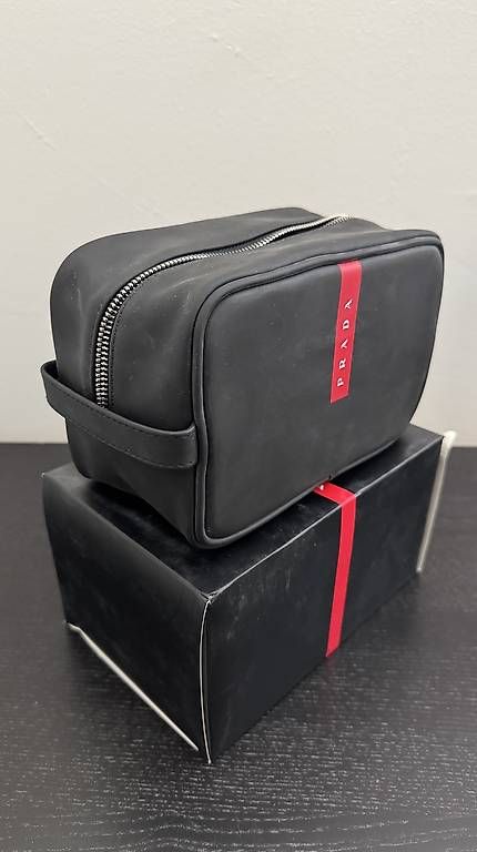 Prada Custodie per cosmetici: Prada Kulturtasche Luna Rossa – Usato da Neuhausen venduto da francesco1993