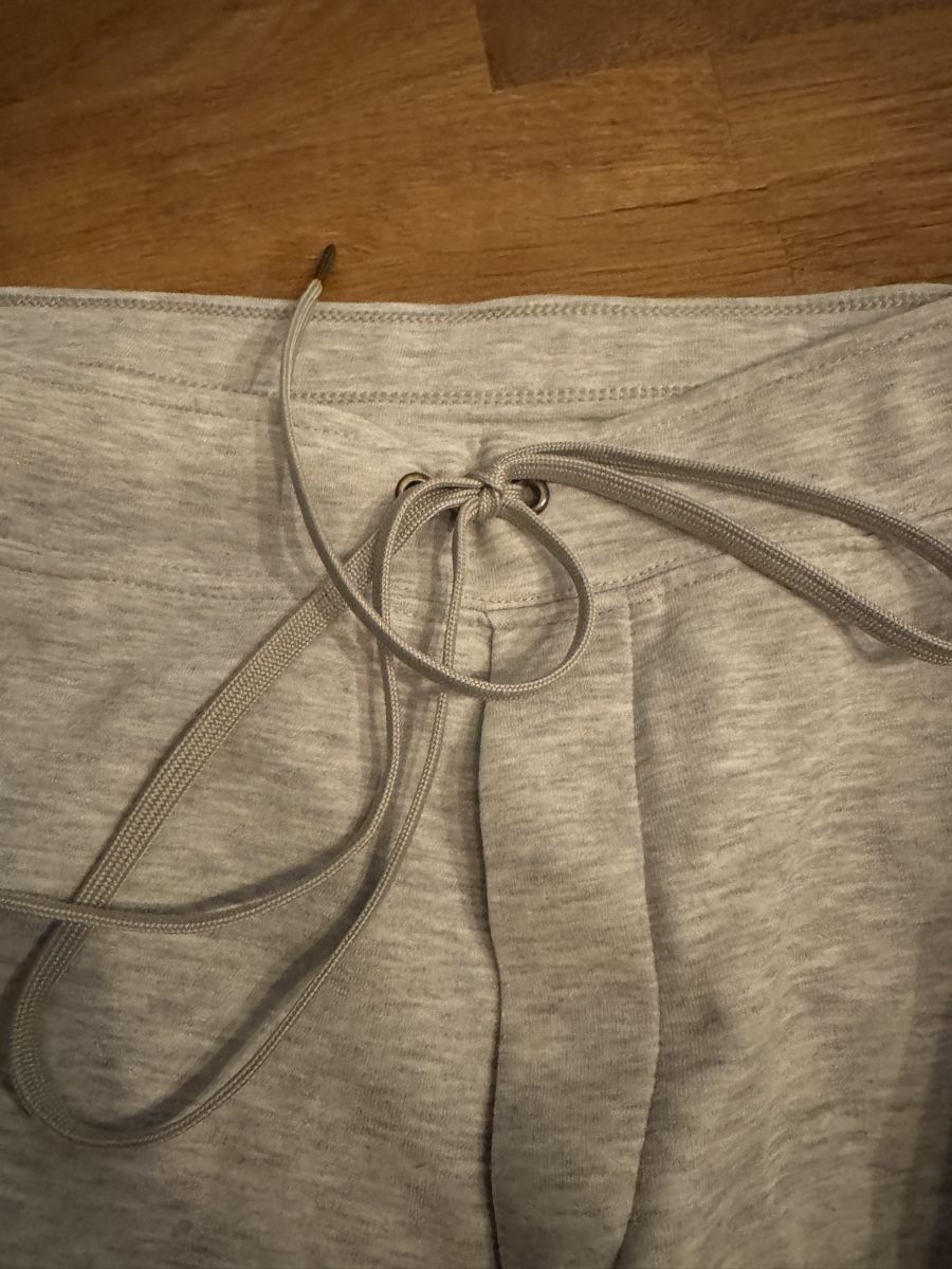 Ralph Lauren Pantaloni: Ralph Lauren Trainerhose kurz – Usato da Utzenstorf venduto da Mikaandri 2