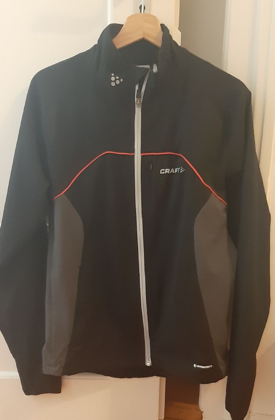 Giacche: Atmungsaktive Jacke Gr. S NEU – Nuovo e nell'imballaggio originale da Zürich venduto da Venecia25 4