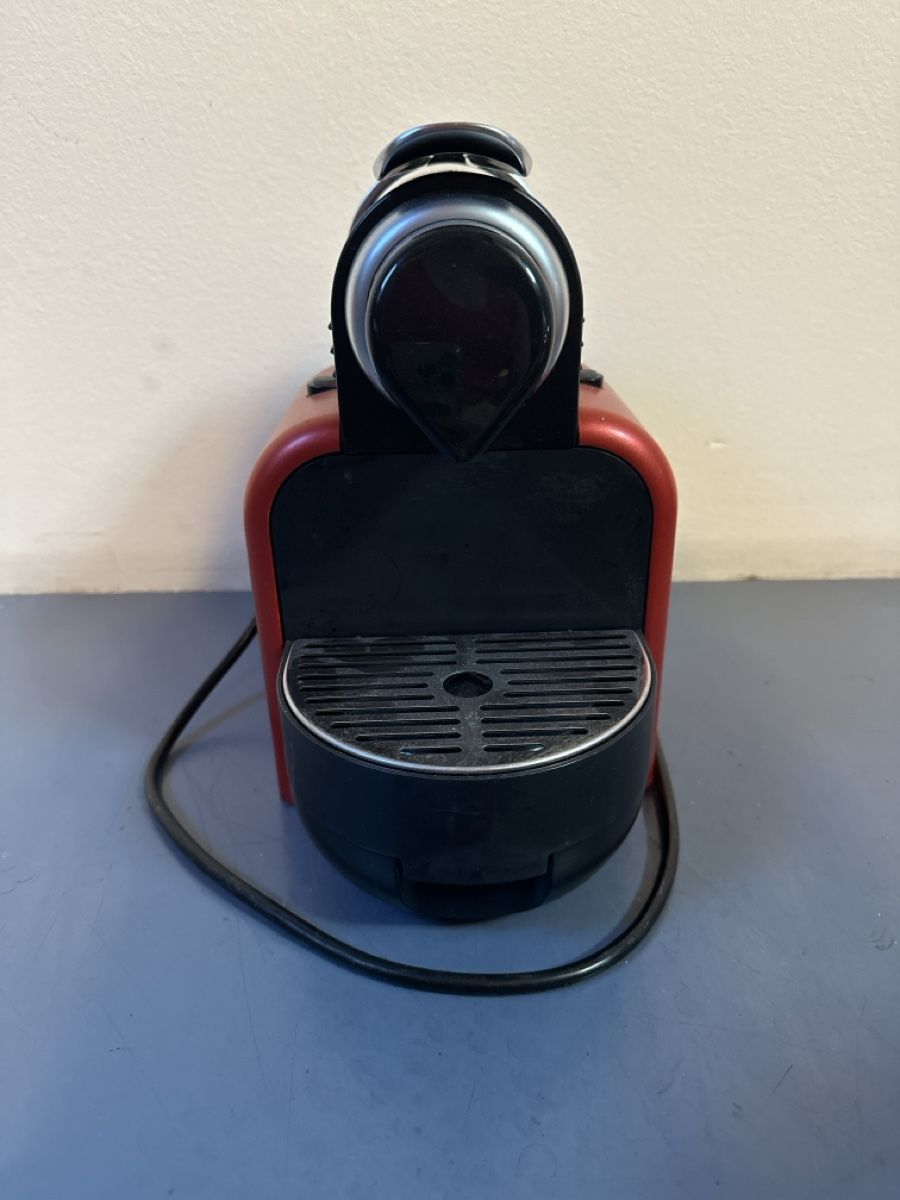Nespresso Macchine per caffè & Macchine per espresso: Nespresso Maschine  – Usato da Bern venduto da lou_67lh