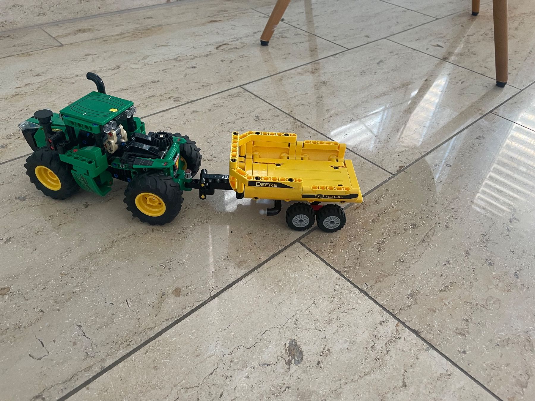 Lego Baukästen: Lego 42136 Traktor mit Originalkarton – Gebraucht aus Oberrohrdorf von Con_8pnq 1