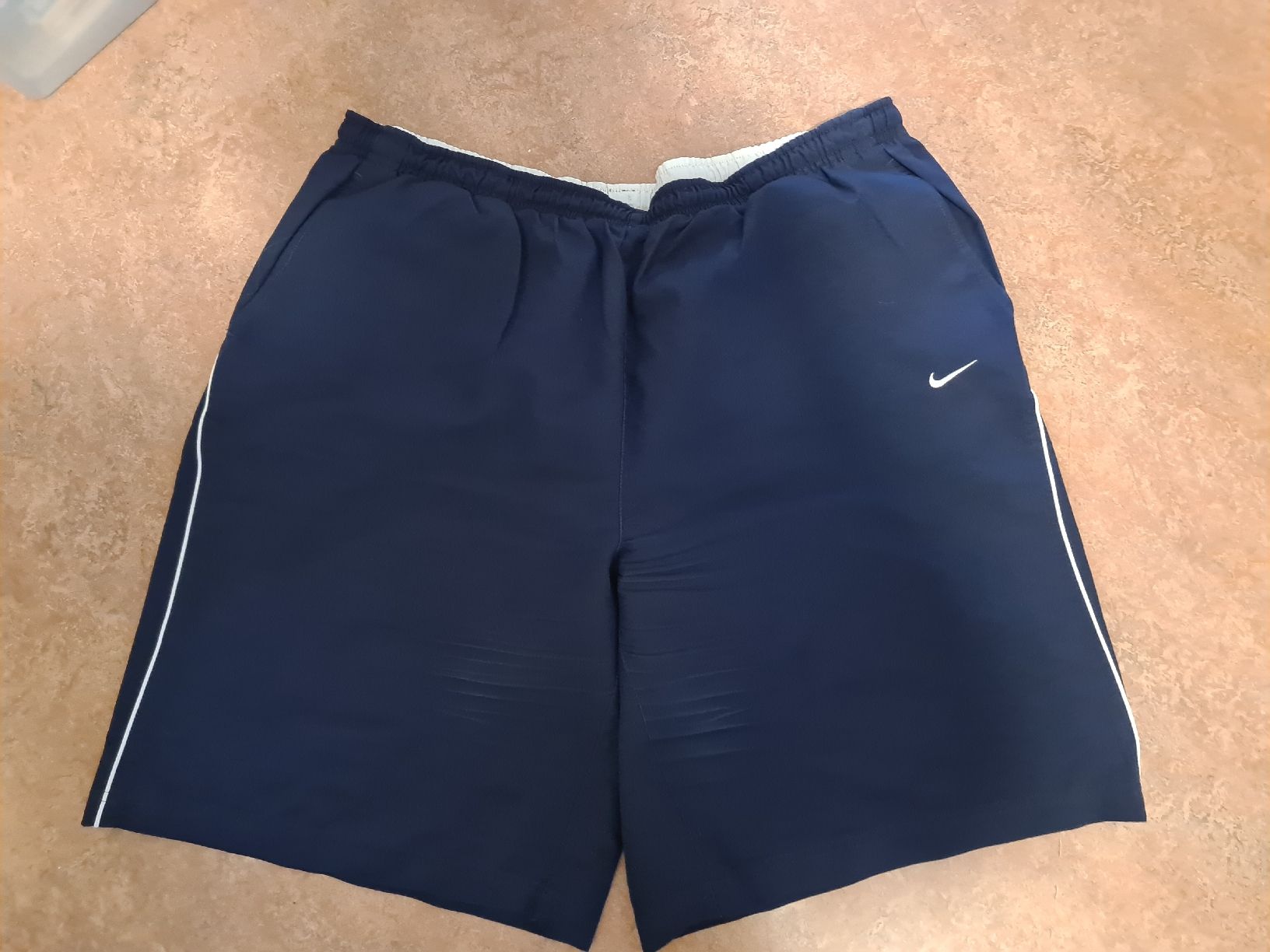 Nike Hosen: nike shorts – Gebraucht aus Trimbach von Meily2