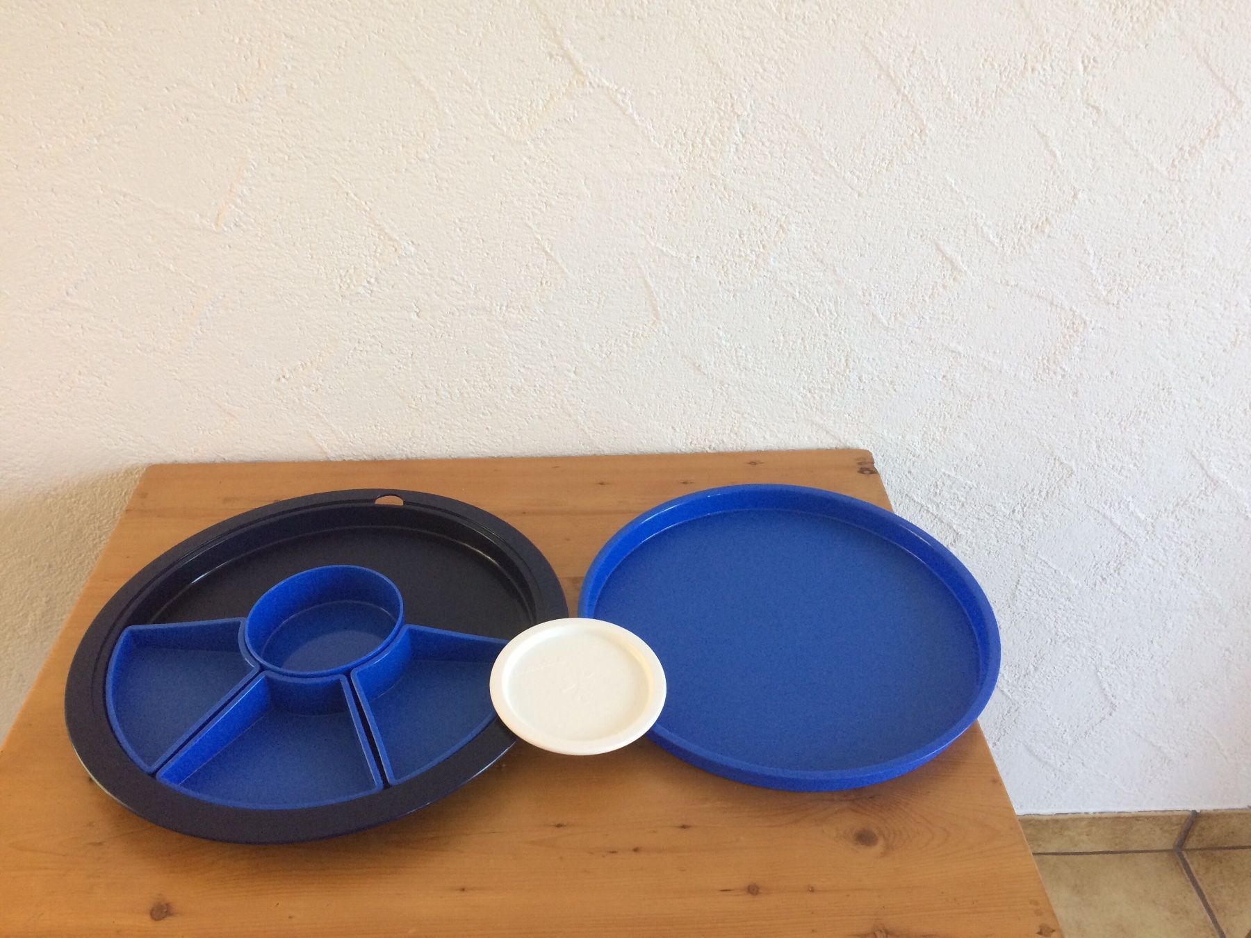Contenitori & Simili: Tupperware Knabberinsel – Nuovo (secondo la descrizione) da ennetmoos venduto da Andy770098 1
