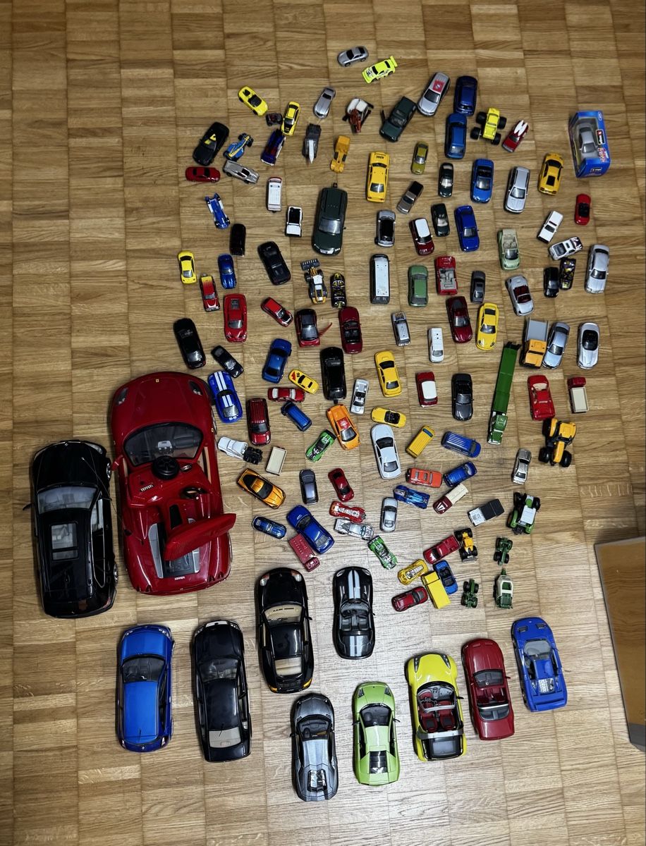 Modellautos: Spielzeugautos Modellautos aus Metall – Gebraucht aus Frauenfeld von Pknez 2