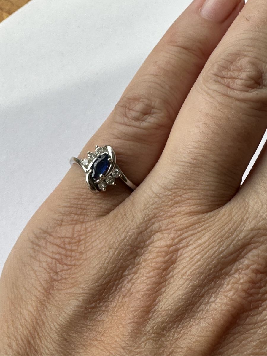 Ringe: Saphir mit Diamanten – Gebraucht aus Bäch SZ von Spiesson