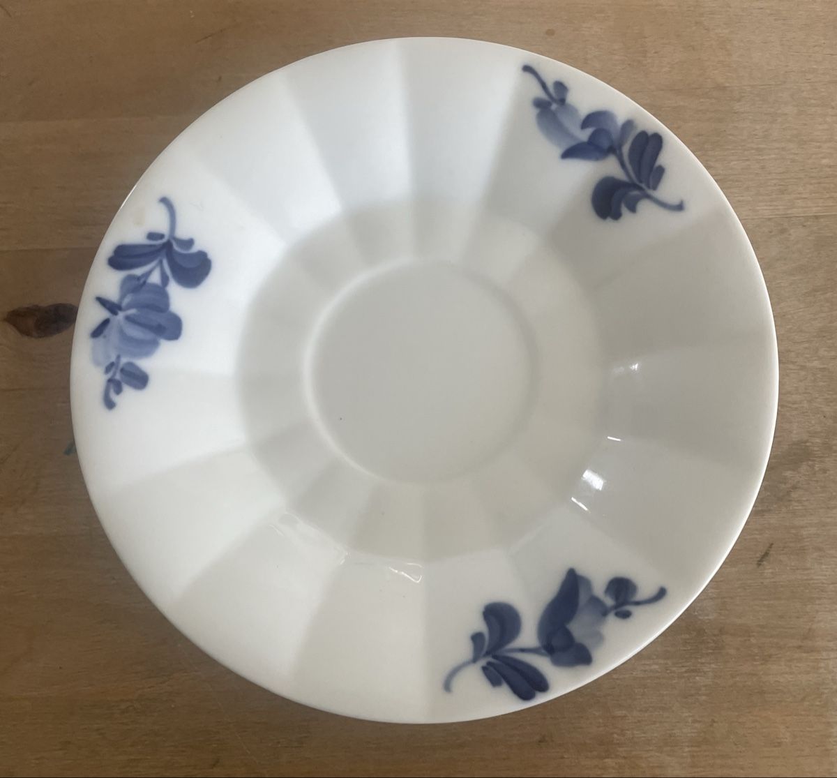 Royal Copenhagen Assiettes: Saucer Royal Copenhagen Blue Elements good condition – D'occasion à Zürich par joh_89d8