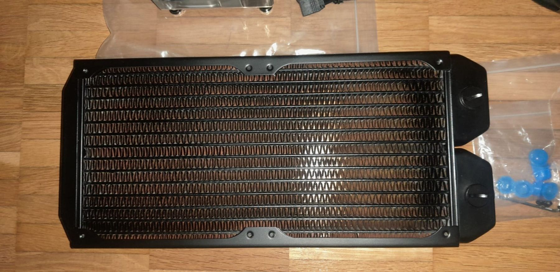 Composants électroniques: Komponenten für PC-Wasserkühlungen – Neuf (Voir description) à Bellinzona par tah_v5tl 3