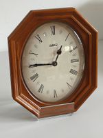Wanduhr Holz oktagonal - Quartz - Römische Ziffern - 1980