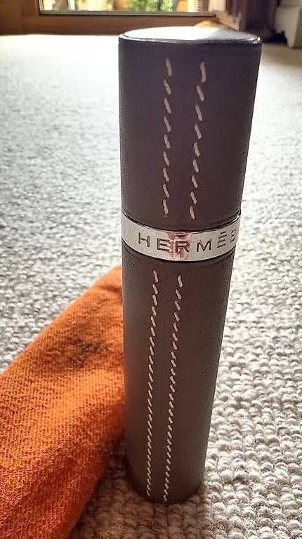 Flaconi: Hermes Parfüm Zerstäuber, Leder – Usato da Rougemont venduto da Kosmo0272 2
