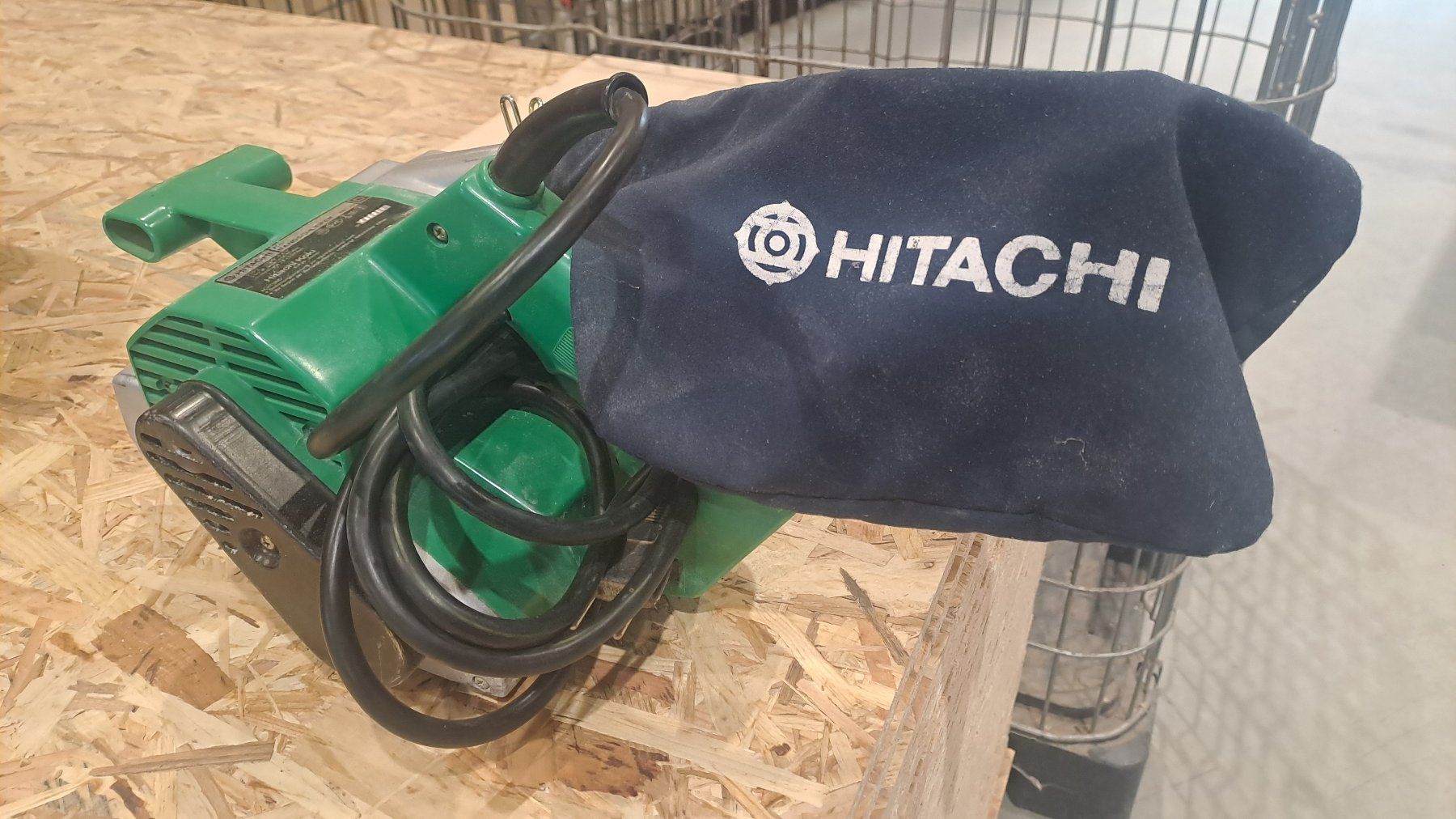 Schleifen & Polieren: Bandschleifer Hitachi SB75 – Gebraucht aus Langnau i. E. von oberfelder