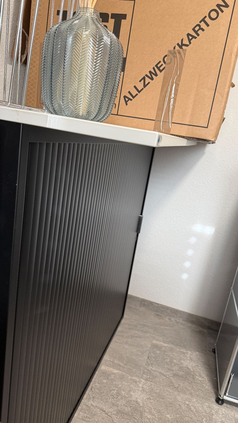 Lista Armadi: Sideboard LISTA Rolladenschrank – Usato da Münchenstein venduto da Schi.77 3