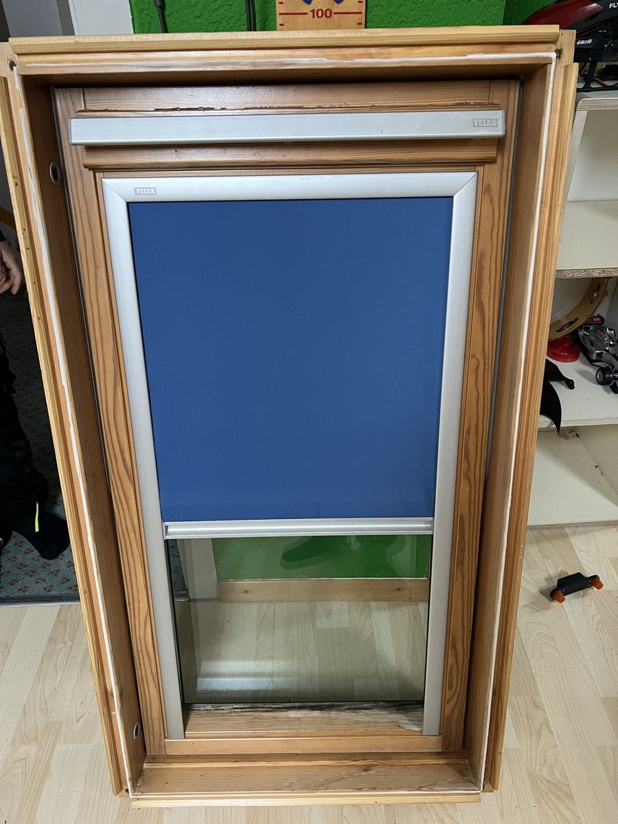 Baustoffe & - elemente: Dachfenster Velux mit Eindeckrahmen 55x98cm – Gebraucht aus Gontenschwil von